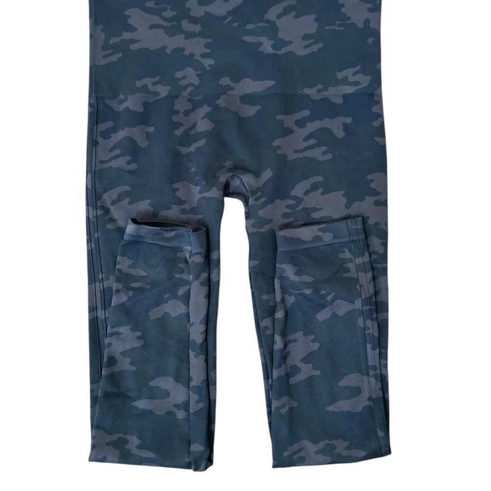 SPANX Gray Camo Leggings
